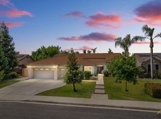 12412 Monterey Beach Dr, Bakersfield, CA 93311