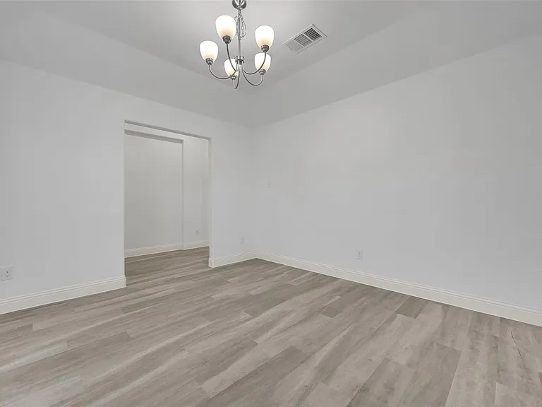 438 Camille Xing — Photo 7