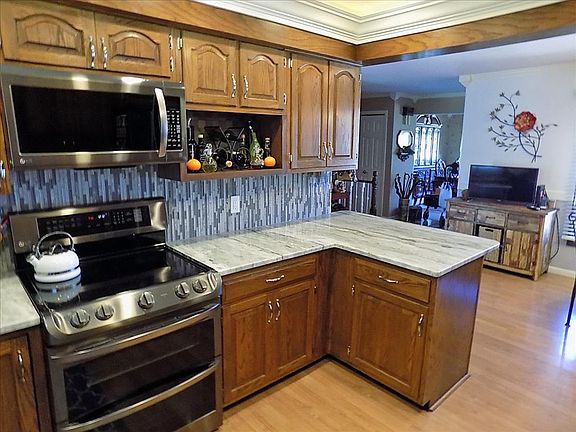4th image of 3882 Basswood Dr SW