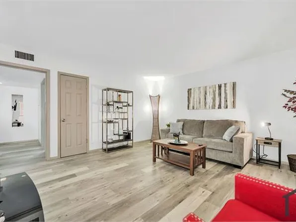 5647 Gaston Ave APT 117, Dallas, TX 75214