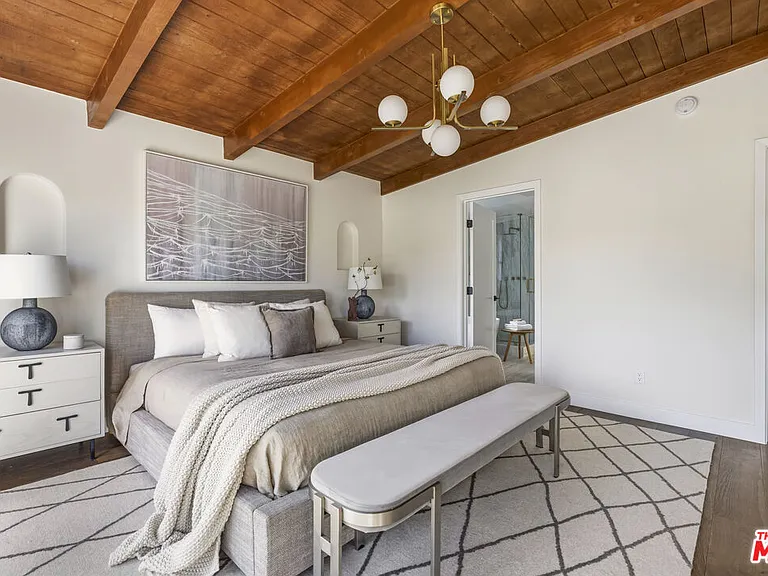 4600 Don Quixote Dr — Photo 33