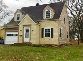 1804 Hollywood St NE, Warren, OH