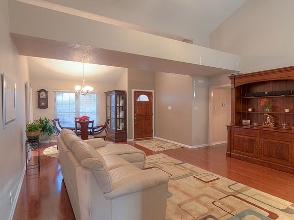 3rd image of 1700 Encino Crest