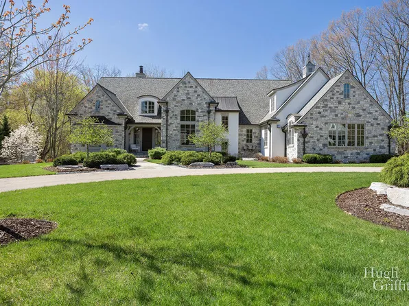 5714 Manchester Hills Dr SE, Grand Rapids, MI 49546