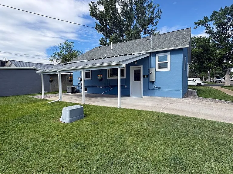 119 4th Ave — Photo 1