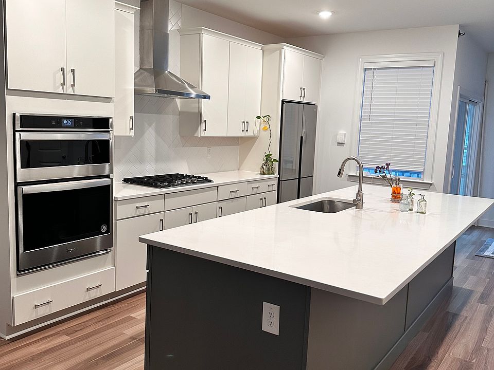 1st image of 418 Clementine Dr