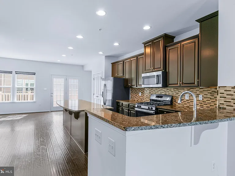 5365 S Center Dr — Photo 19