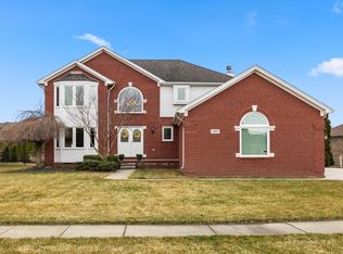 21400 Mackenzie Dr, Macomb, MI 48044