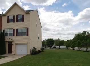 2 Candlestick Ln, Sicklerville, NJ 08081