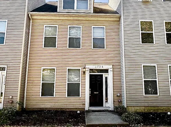 1726 Logan St, Harrisburg, PA 17102