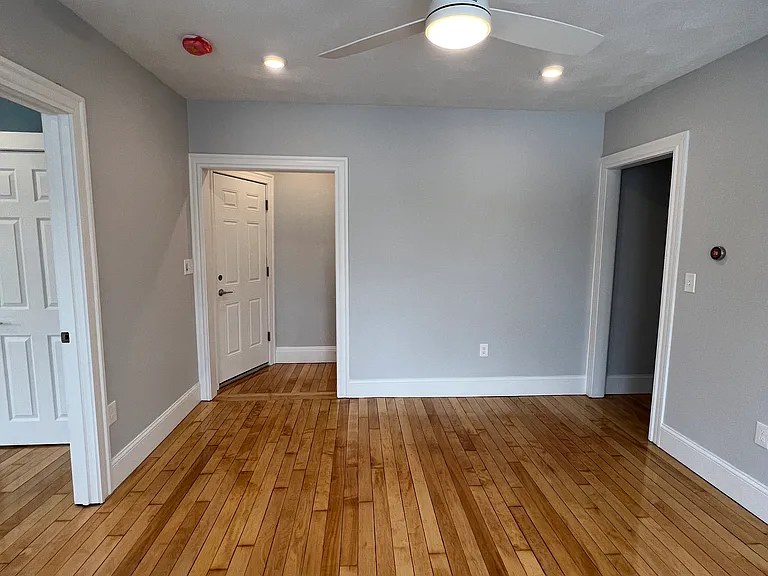 11 Burnham St #2 — Photo 14