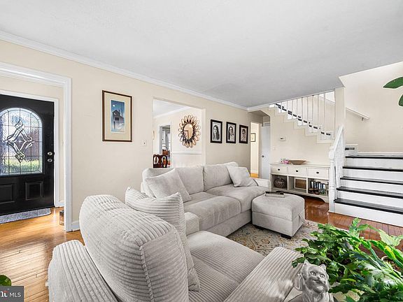 4th image of 3444 Rock Spring Ave