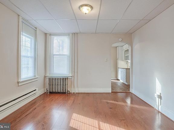 4th image of 303 N 5th Ave