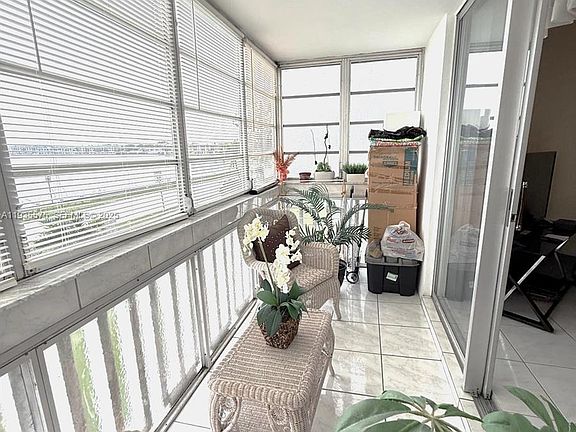 3rd image of 18601 NE 14th Ave APT 201