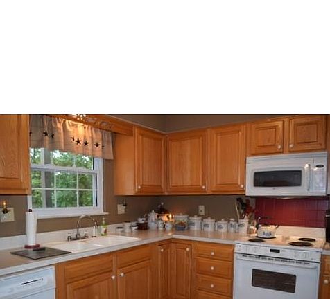 3rd image of 1024 Greenland Cir