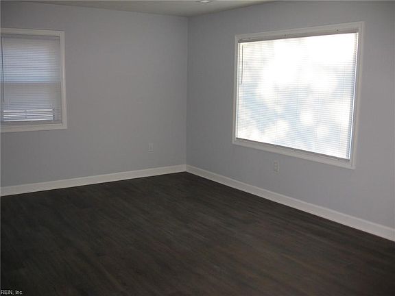 4th image of 212 Cary St
