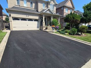 19 Red Plant Cres, Brampton, ON L7A1V8
