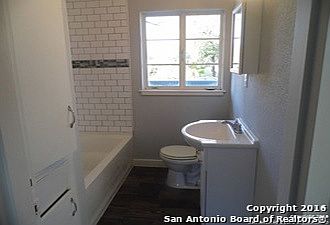 5th image of 714 Sumner Dr