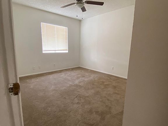 5th image of 522 W La Jolla Dr