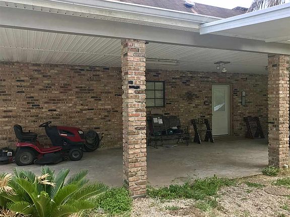 3rd image of 278 Henry Clay Dr