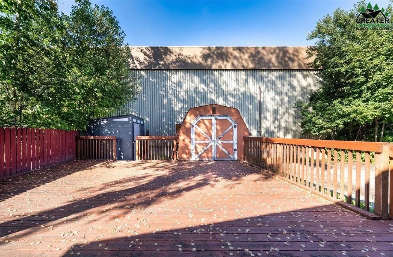 3 bed, $2,300 — Photo 3