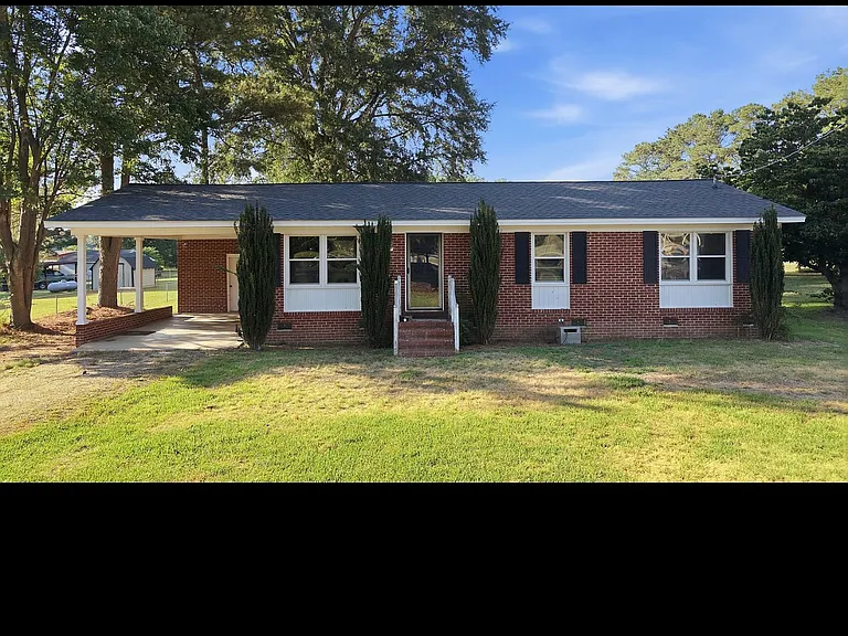 3915 Northern Hills Dr — Photo 1