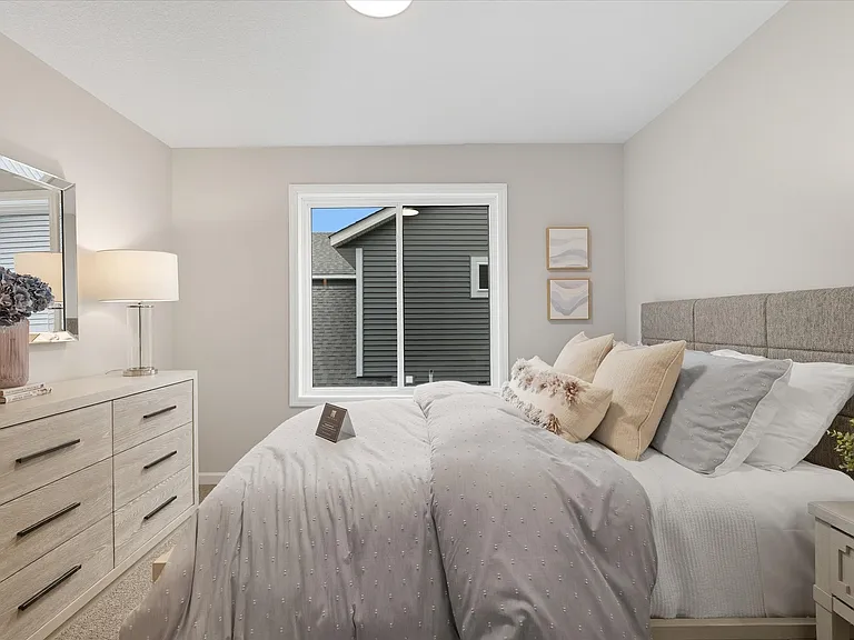 3472 Knightsbridge Trl N — Photo 32