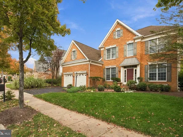 15423 Arnold Palmer Dr, Haymarket, VA 20169
