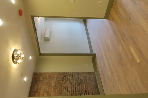 Rented by Joel Weisz, LREB | media 25