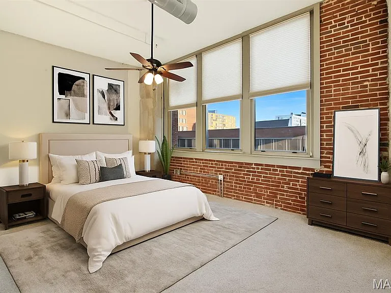 1627 Locust St #202 — Photo 21