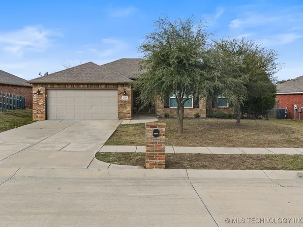 4627 Lakeshore Dr, Ardmore, OK 73401