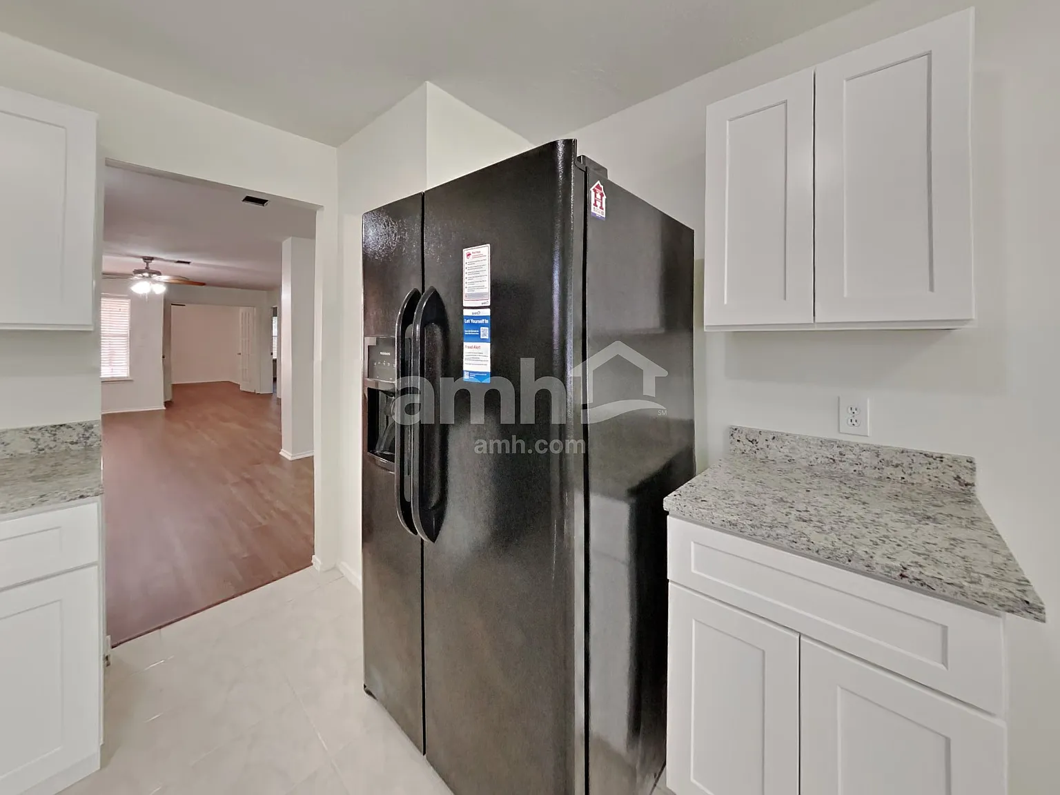 3 bed, 2.5 bath, 1801 sqft, $2,085 — Photo 4