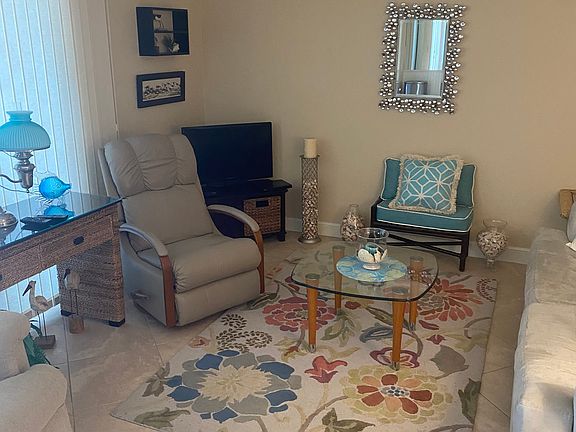 4th image of 25710 Hickory Blvd APT 408A