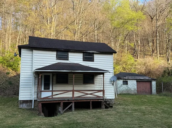 441 Surveyor Run Rd, Clearfield, PA 16830