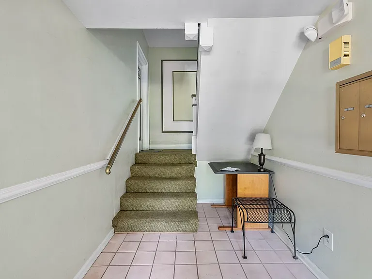 742 Washington Park #B4 — Photo 5