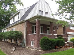 3230 W 97th St, Evergreen Park, IL 60805