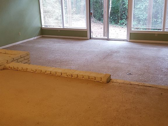2nd image of 125 Birdie Ln