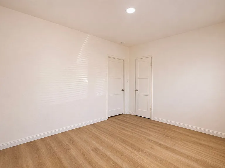 4723 Arlington Ave — Photo 24