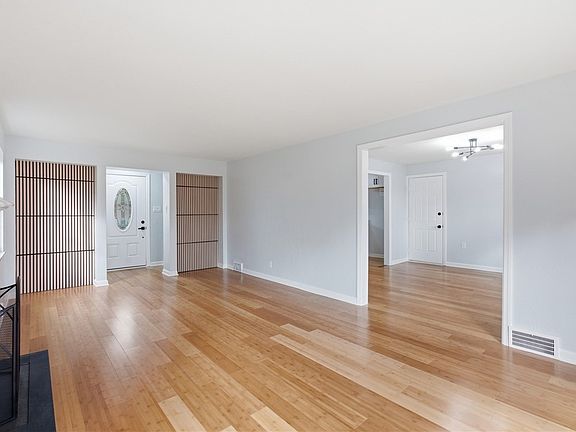 5th image of 772 Scott Rd