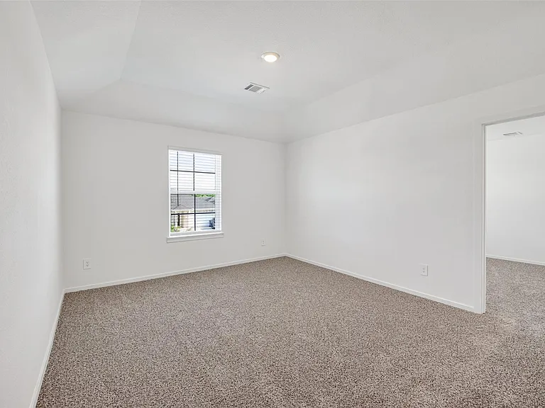 407 Robin St — Photo 22