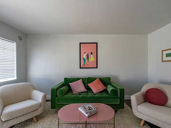 4th image of 210 S Roosevelt St APT 209