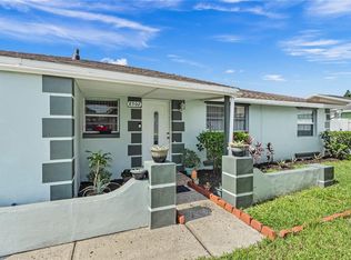 8502 Azure Ct, Tampa, FL 33634