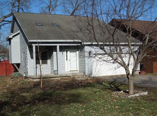 1007 Monroe Ave, Wauconda, IL 60084