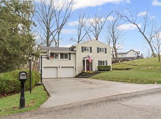 637 Ravencrest Rd, Pittsburgh, PA 15215
