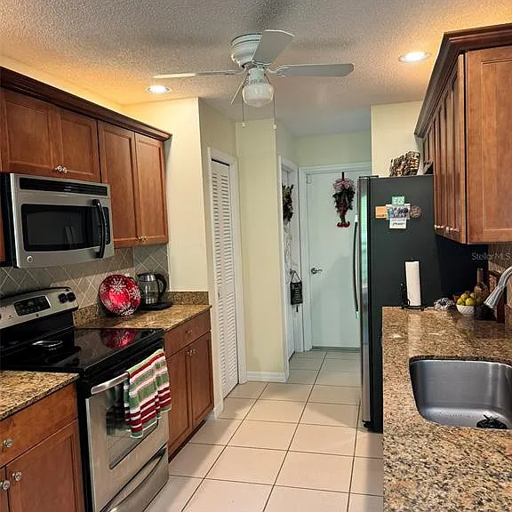 4487 Trails Dr — Photo 15
