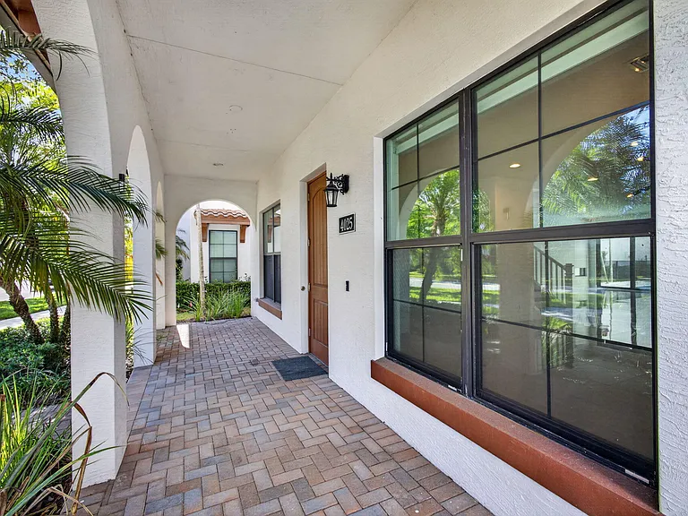 4025 Faraday Way — Photo 5