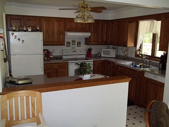 2nd image of 87 East St