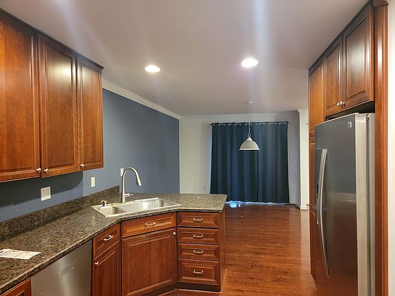 2nd image of 186 Legacy Park Cir