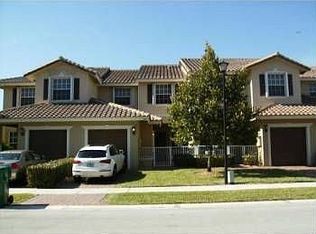 3391 Lakeside Dr, Davie, FL 33328