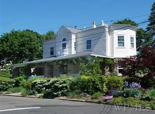 19 Oak Ave, Larchmont, NY 10538